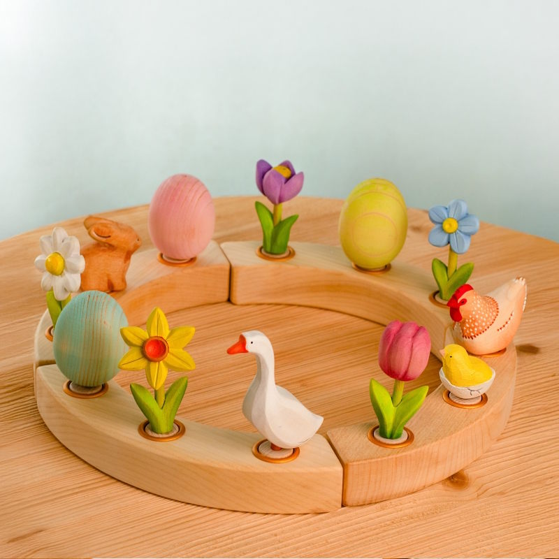 Bumbu Toys | Celebration Ring Ornament | Hen