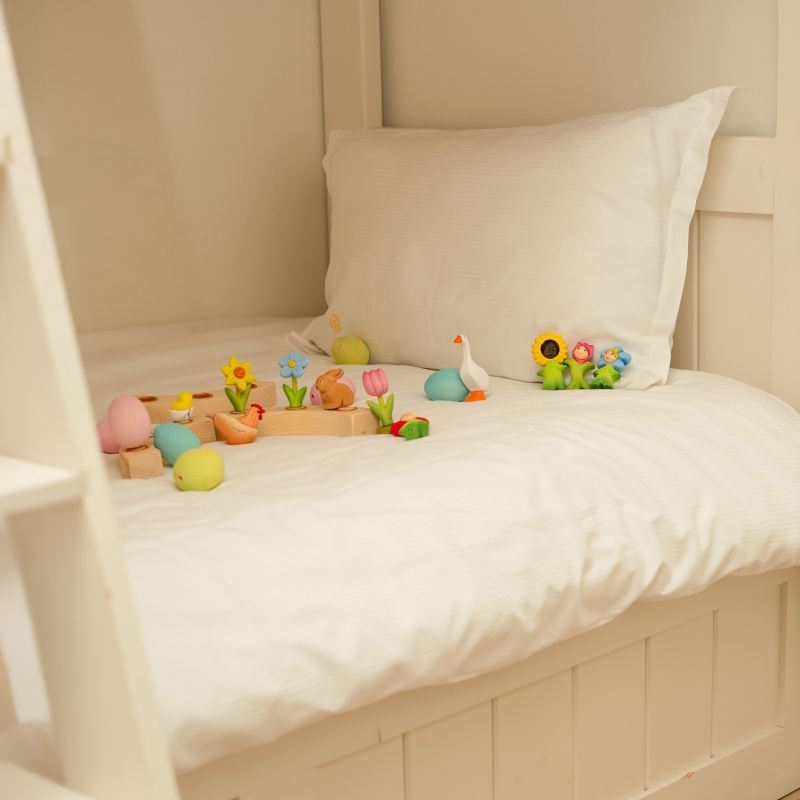 Bumbu Toys | Celebration Ring Ornament | Bunny