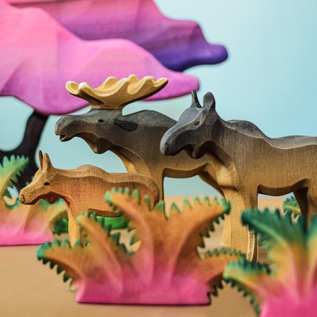 Bumbu Toys | Moose Female at Milk Tooth