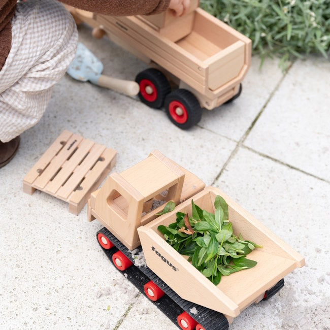 Fagus | Caterpillar Dumper at Milk Tooth Australia