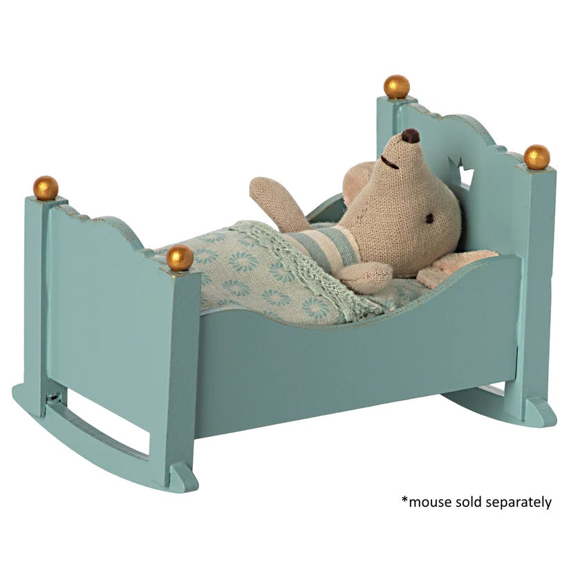 Maileg | Cradle Baby Mouse Blue at Milk Tooth