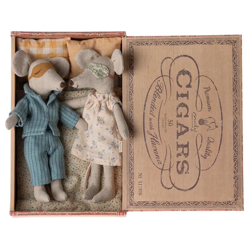 Maileg | Mum & Dad Mice in Cigarbox at Milk Tooth