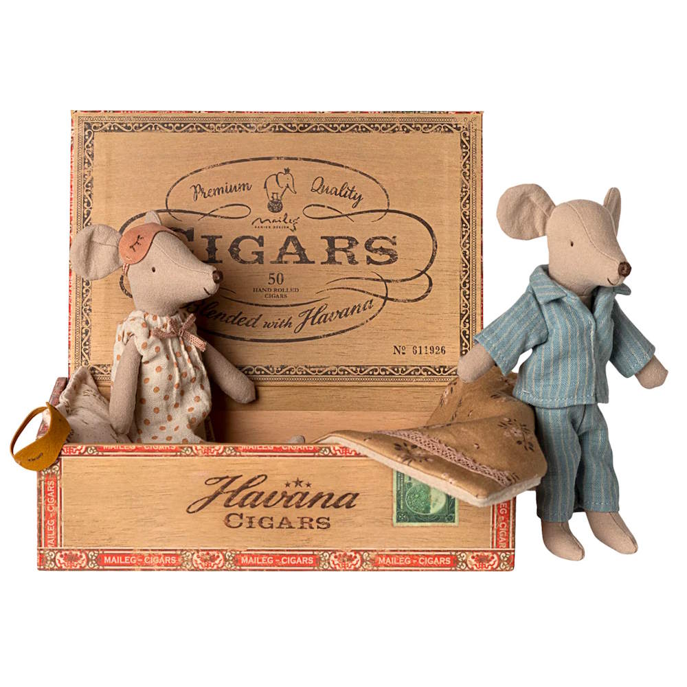 Maileg | Mum & Dad Mice in Cigarbox 2025