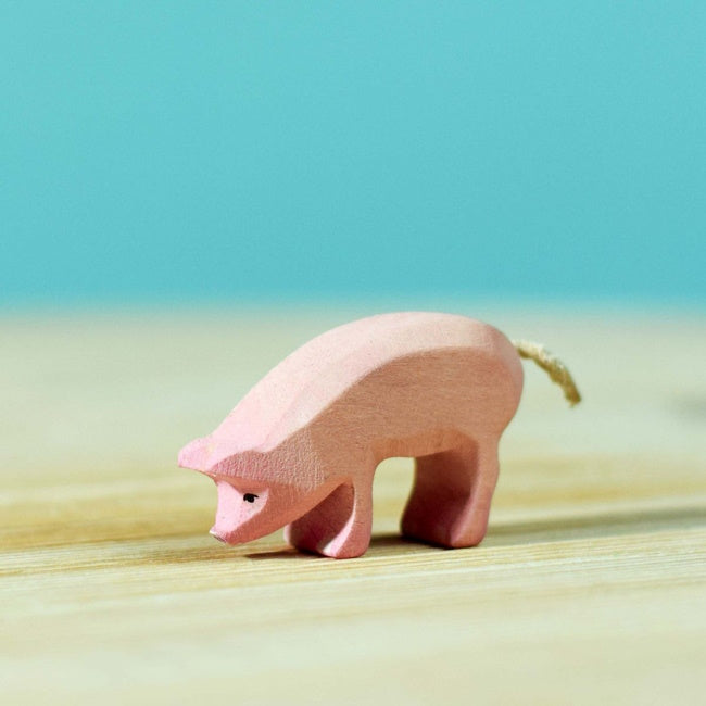 Bumbu Toys | Piglet Eating at Milk Tooth