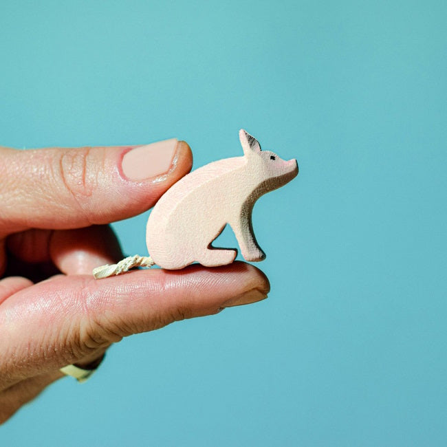 Bumbu Toys | Piglet Sitting at Milk Tooth