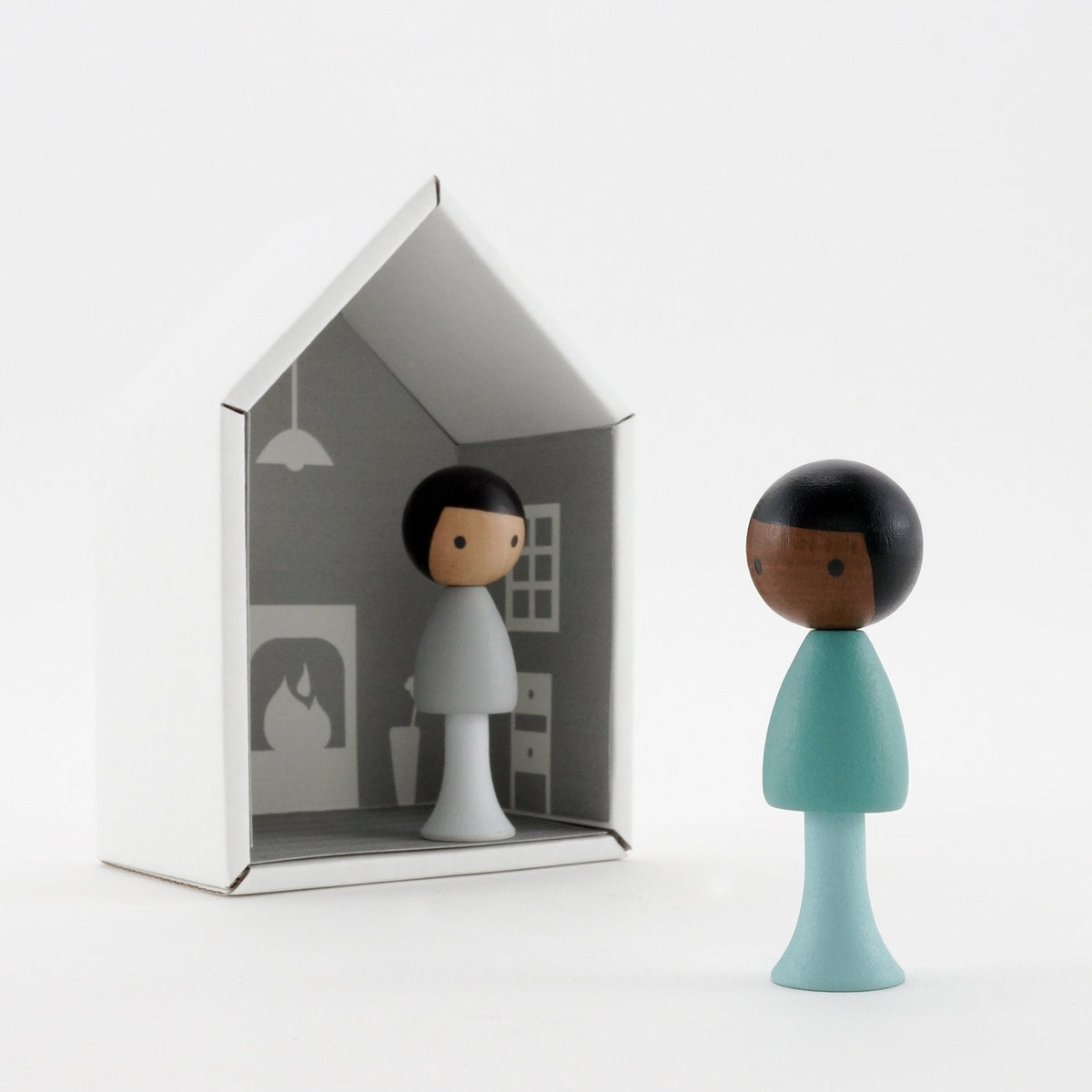 CLiCQUES | Magnetic Wooden Toys | Sam & Justin timber peg dolls in house