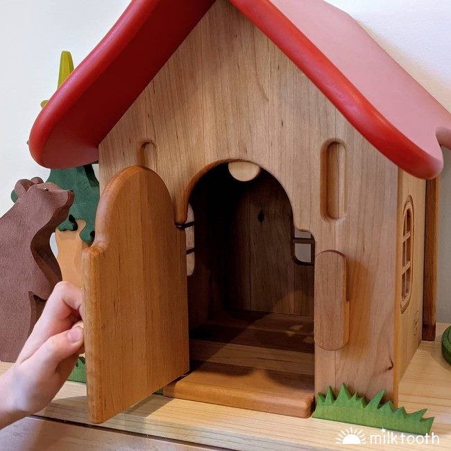 Drewart | Witch's Shed Red Roof | Wooden Doll House with door open