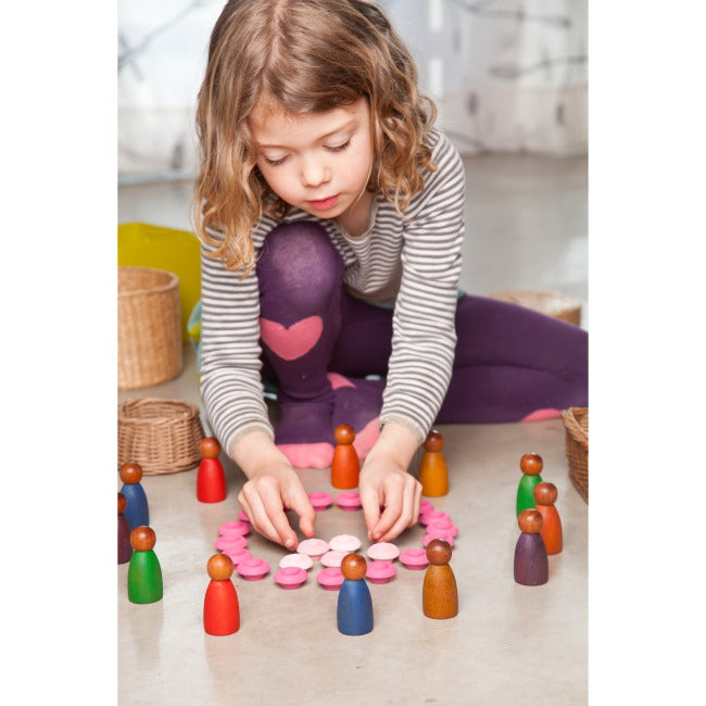 Grapat | 3 Dark Warm Nins | Wooden Toy Peg People