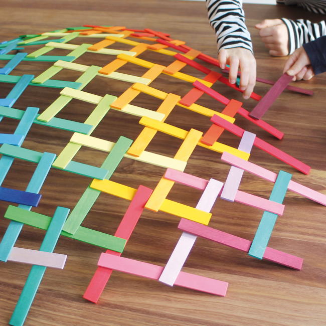 Grimm's | Leonardo Sticks wooden toy used to create arched dome