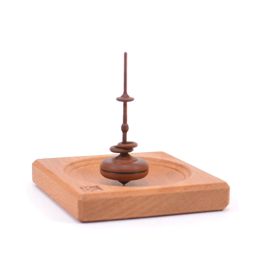 Mader | Helene Spinning Top in a Box with Plate at Milk Tooth