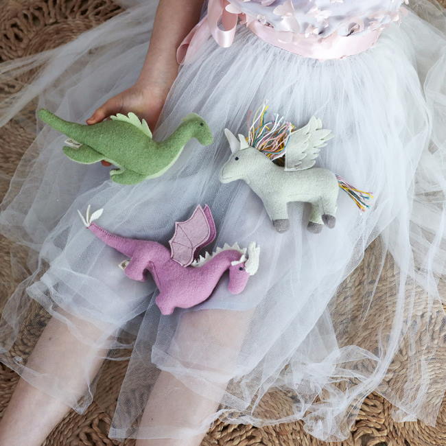 Olli Ella | Holdie Magical Creatures | Dragon Unicorn Nessy