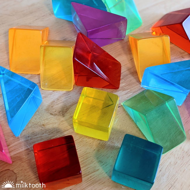 © Milk Tooth Papoose | Lucite Small Triangles | 32 Pieces with Tray
