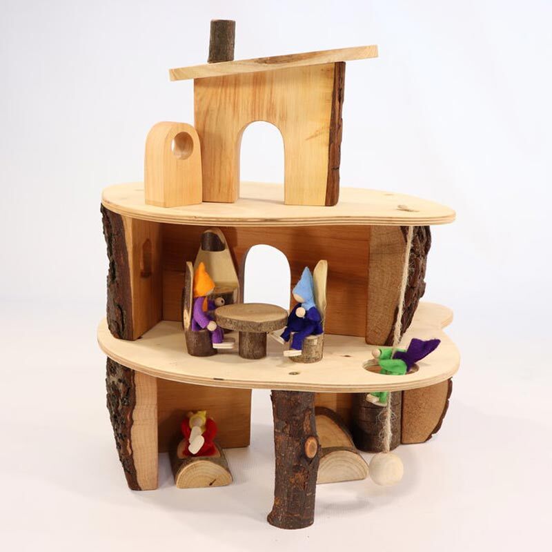 Magic Wood | Felt Family of 6 Dolls in Magic Wood Small Classic Tree House