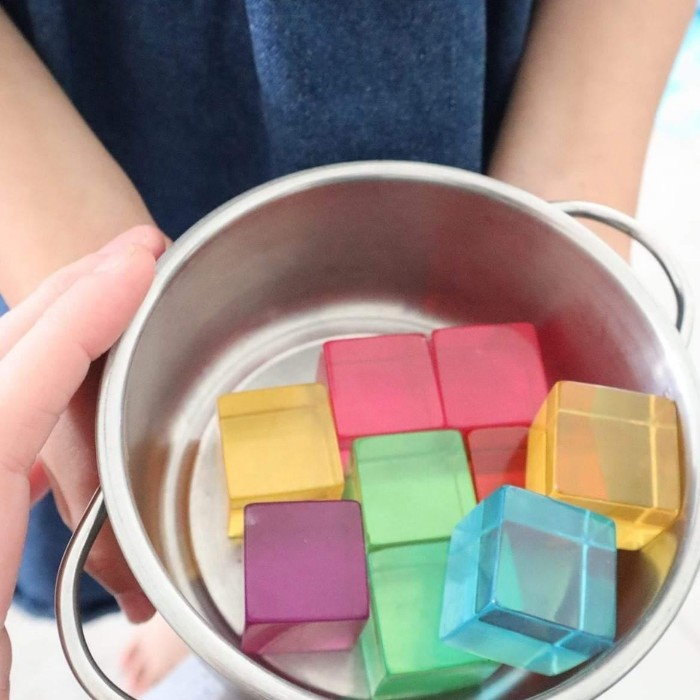 © Playdaysinperth for Milk Tooth Papoose Bright Lucite Cubes