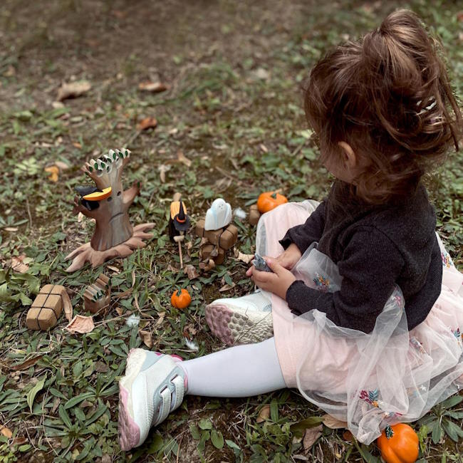 Bumbu Toys | Witch with Broom at Milk Tooth