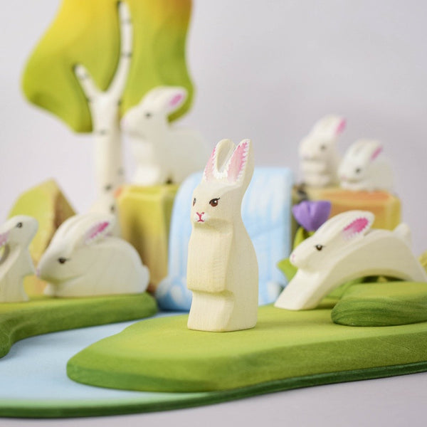 Bumbu Toys | White Rabbit Listening - Milk Tooth