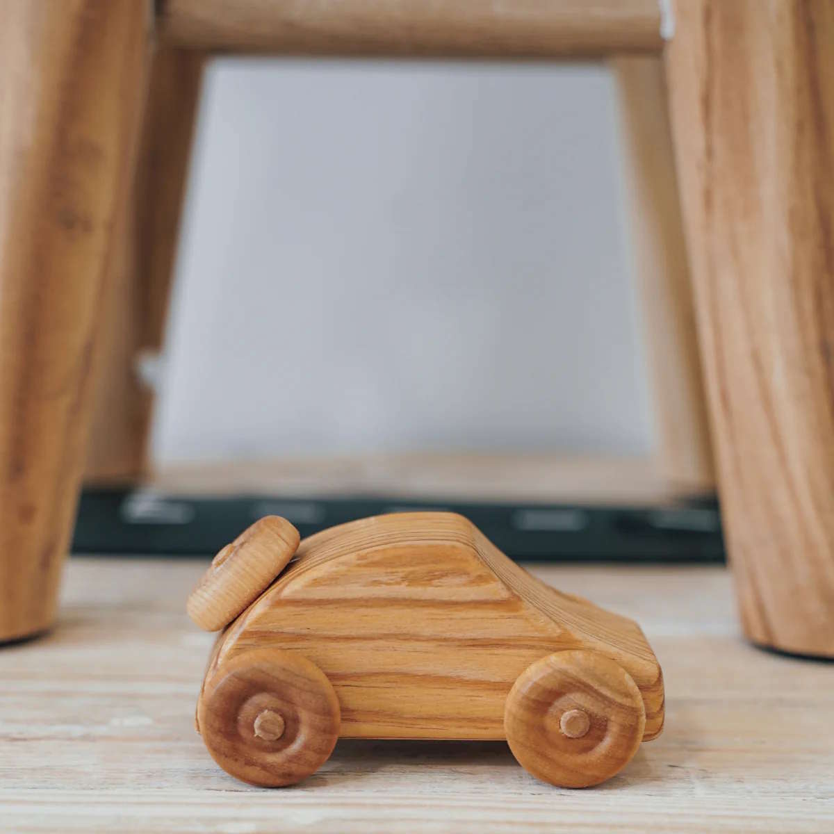 Debresk | Small Personal Car