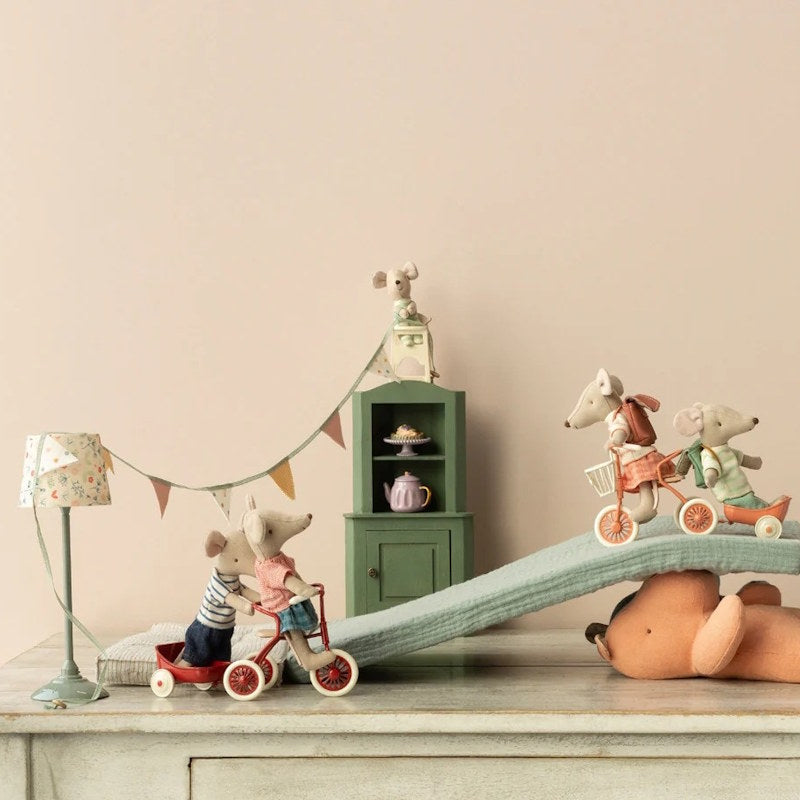Maileg | Corner Cabinet for Mouse Dark Green