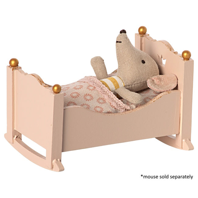 Maileg | Cradle Baby Mouse Rose at Milk Tooth