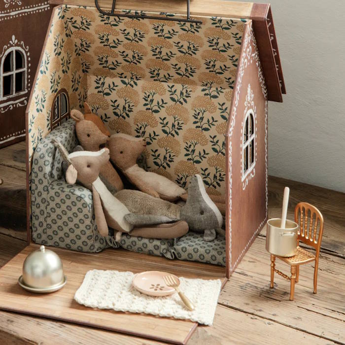 Maileg | Chair Mouse Gold at Milk Tooth