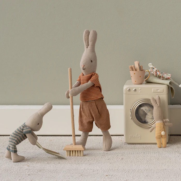 Maileg | Miniature Broom Set 2025