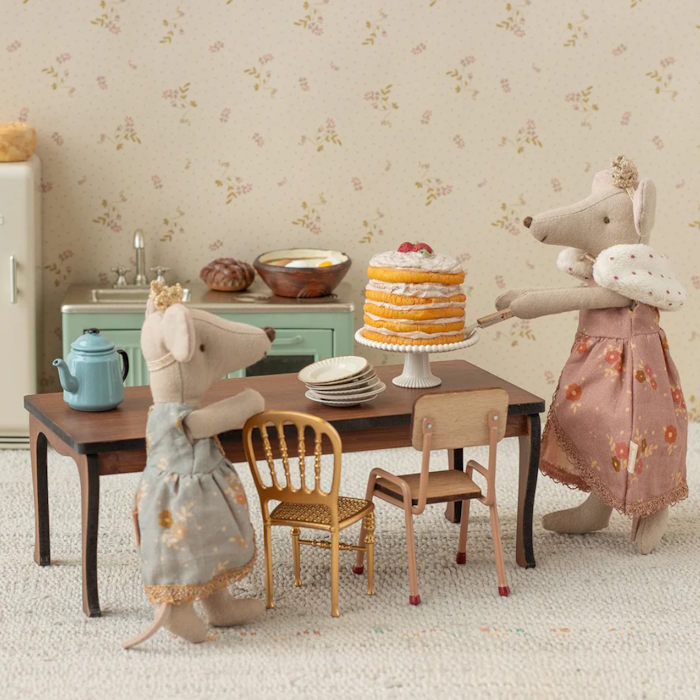 Maileg | Party Cake &amp; Cake Stand Mouse