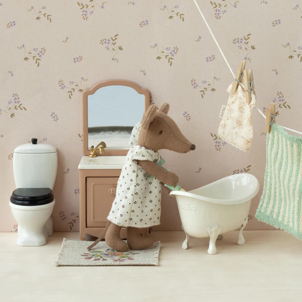 Maileg | Sink Dresser Mouse Dark Powder