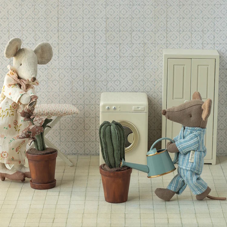 Maileg | Closet Mouse Cream