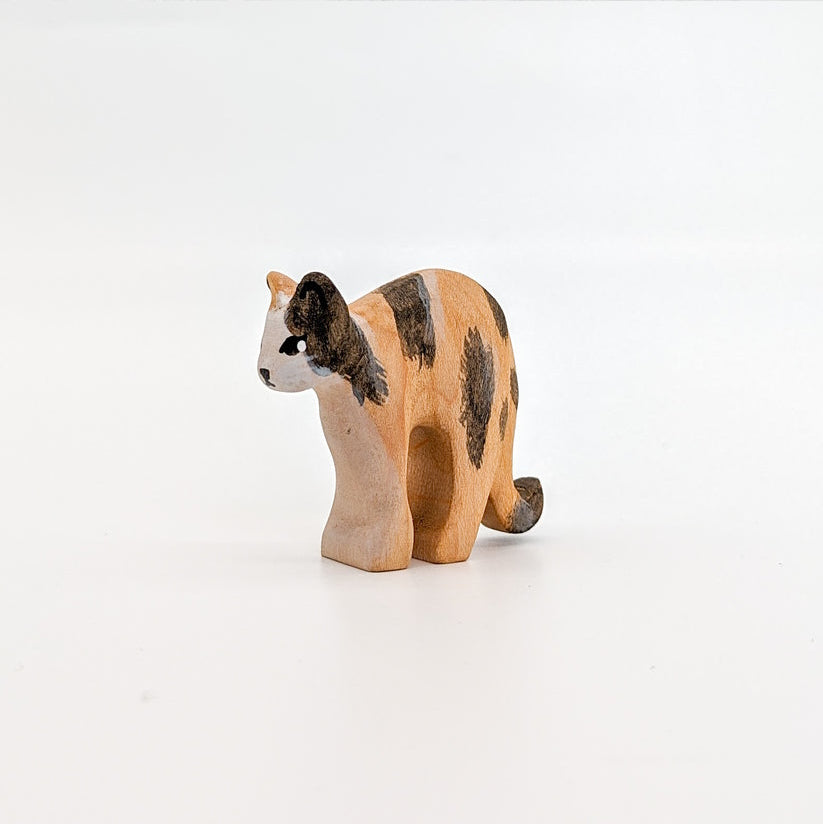 NOM Handcrafted | Cat Arching at Milk Tooth