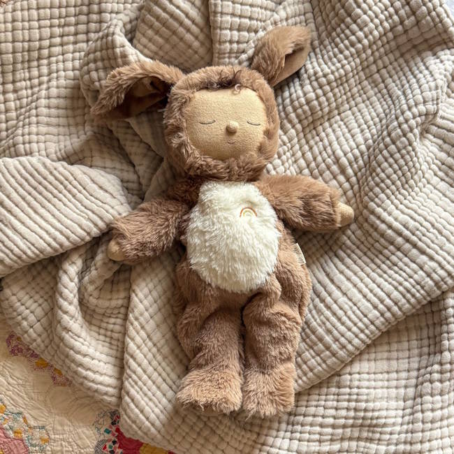 Olli Ella Dog Digby Cozy Dinkum Doll with brown fur and white tummy