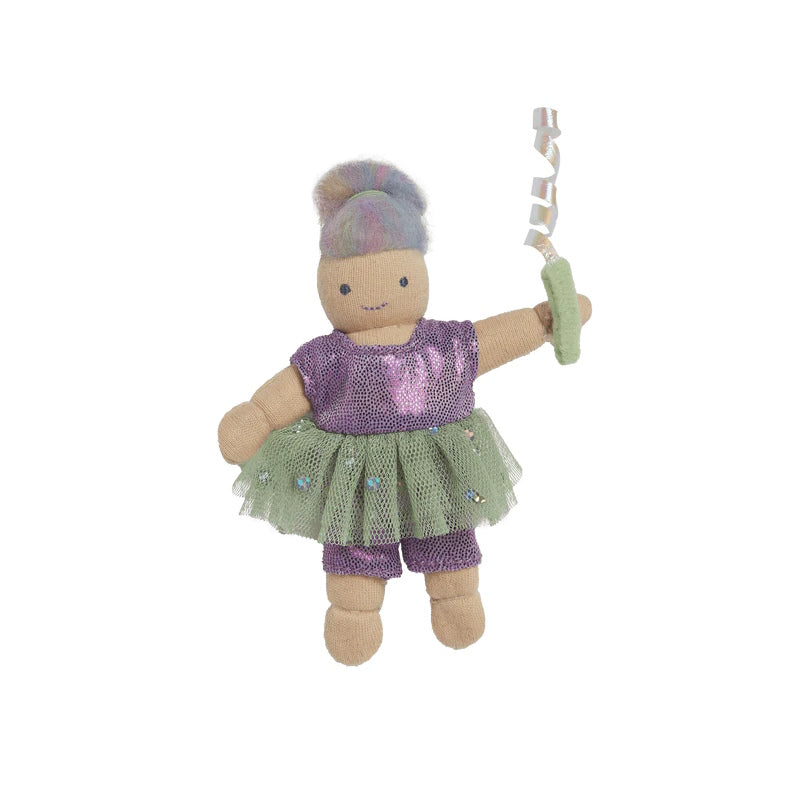 Olli Ella | Holdie Circus Folk Adara the Acrobat at Milk Tooth Australia