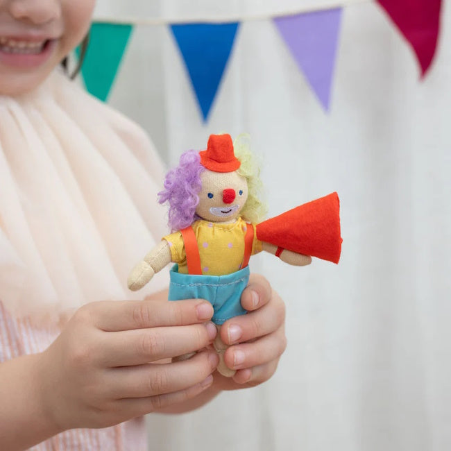 Olli Ella | Holdie Circus Folk Confetti the Clown at Milk Tooth Australia