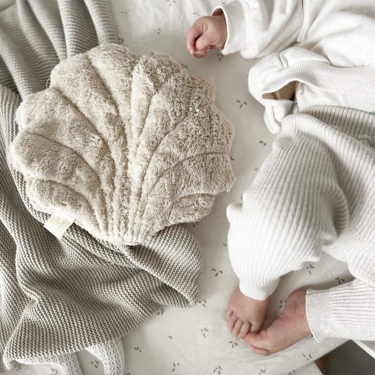 Senger | Cuddly Animal Shell Small w/ removable heat/cool pack at Milk Tooth Australia