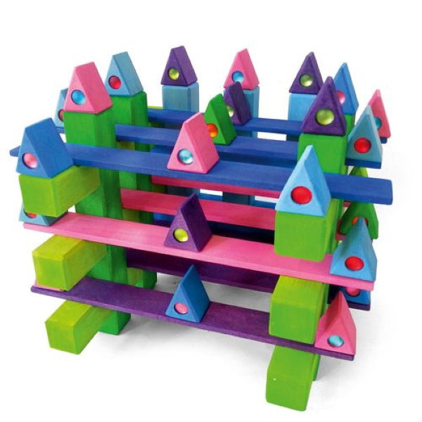 Bauspiel | Triangles | 100 Wooden Blocks with Tray 