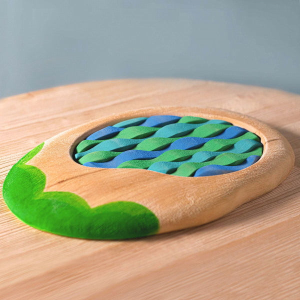 Bumbu Toys | Lake Puzzle at Milk Tooth