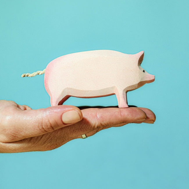 Bumbu Toys | Mama Pig at Milk Tooth