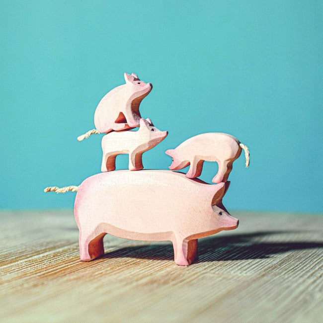 Bumbu Toys | Piglet Sitting at Milk Tooth