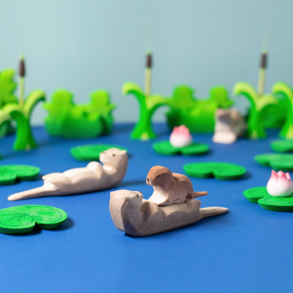 Bumbu Toys | Otter Floating at Milk Tooth