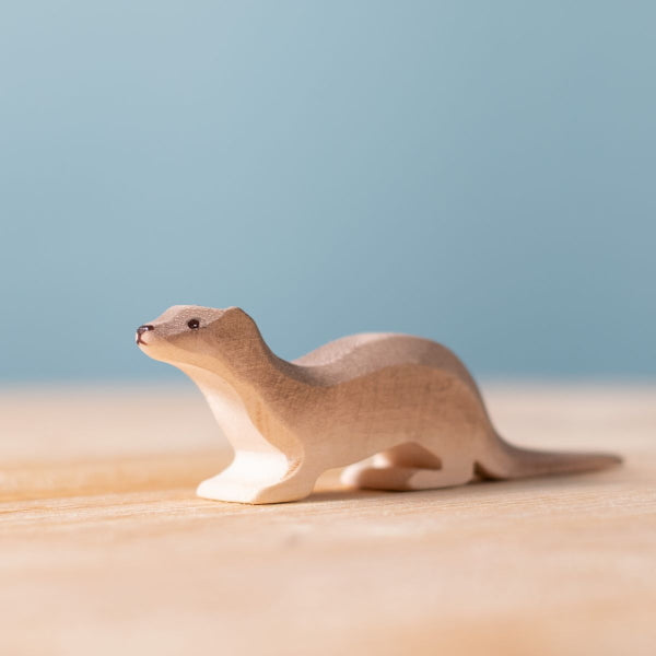 Bumbu Toys | Otter Standing at Milk Tooth