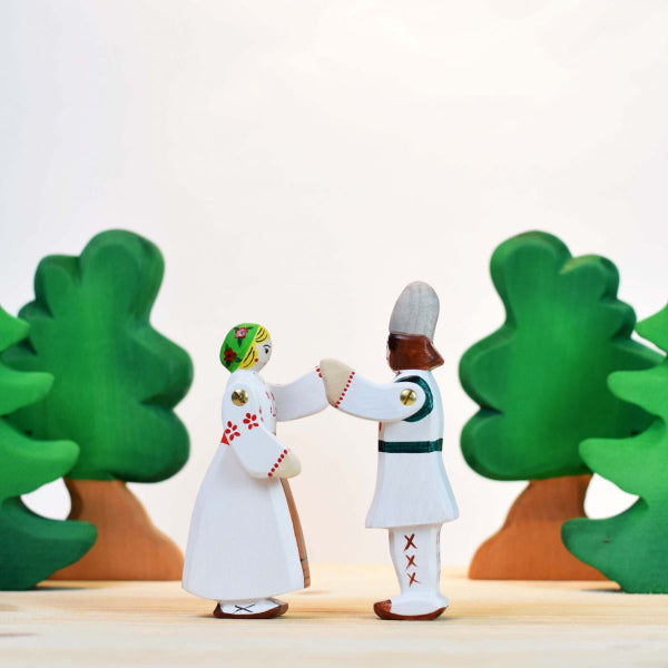 Bumbu Toys | Peasant Woman at Milk Tooth