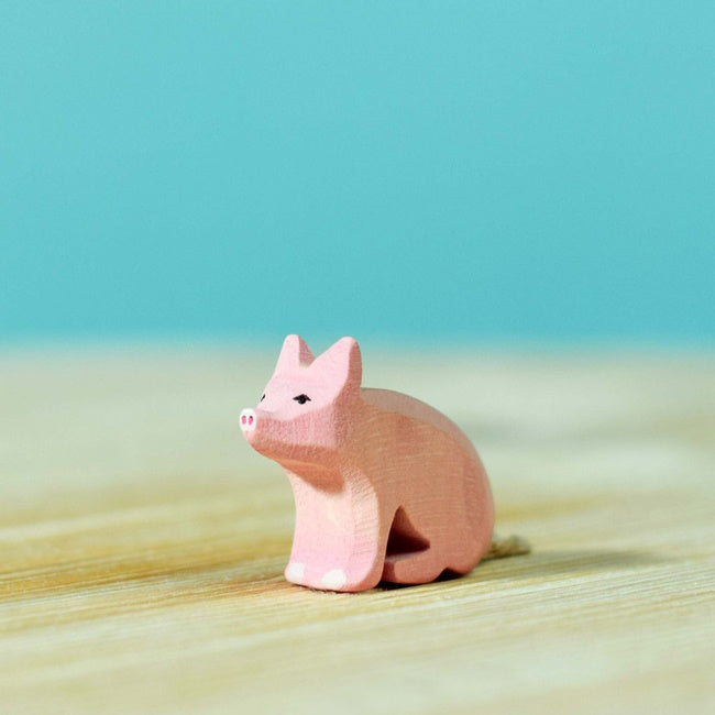 Bumbu Toys | Piglet Sitting at Milk Tooth