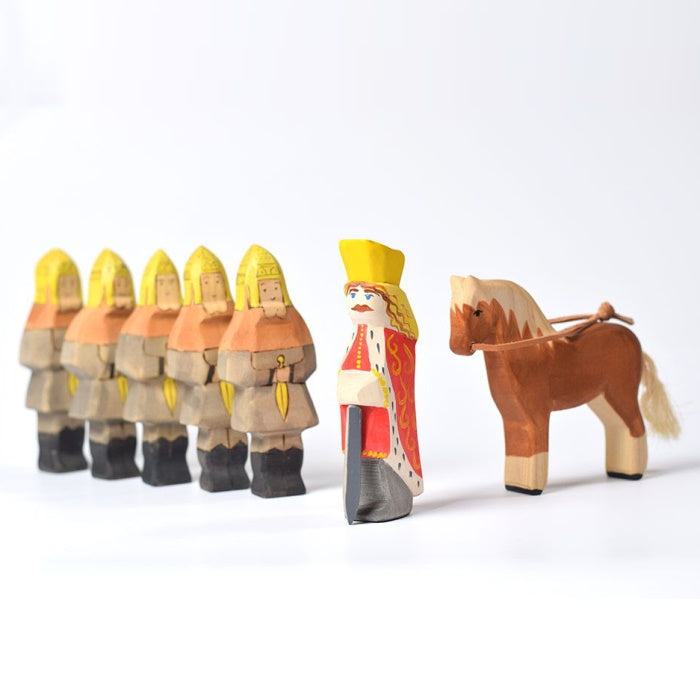 Bumbu Toys | Stephen the Great with Knights and Horse at Milk Tooth
