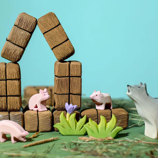 Bumbu Toys | Piglet Eating at Milk Tooth