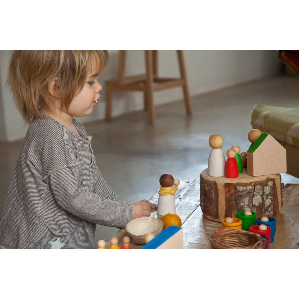 Grapat | Adult Nins in Light Wood | Wooden Peg People Toys