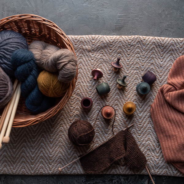 Grapat | Little Things all colours with knitting and wool wooden toys