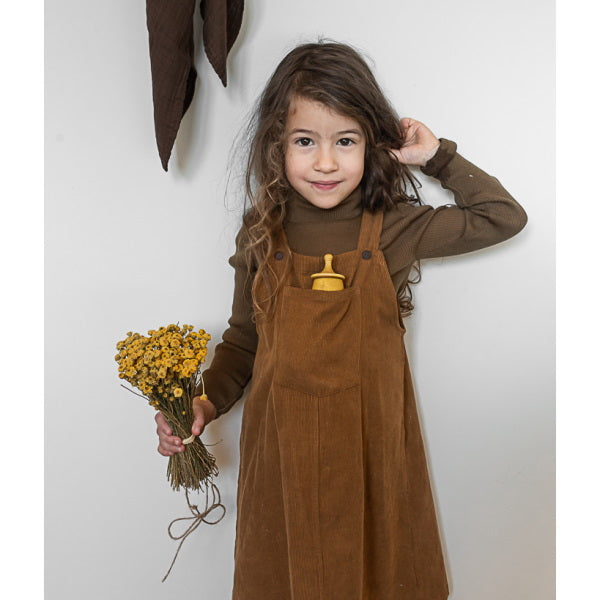 Grapat | Little Things Yellow hiding in girl&#39;s pocket