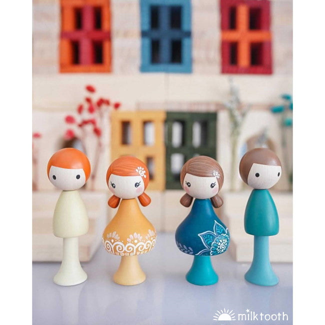 CLiCQUES wooden peg dolls Max and Emil with KAPLA building planks house