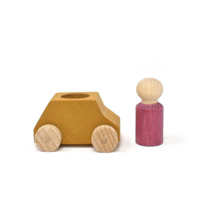 Lubulona | Car in Mustard with Plum Figure