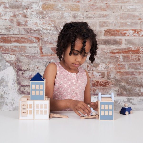 Lubulona | Town Winterburg Maxi wooden toy village and cars