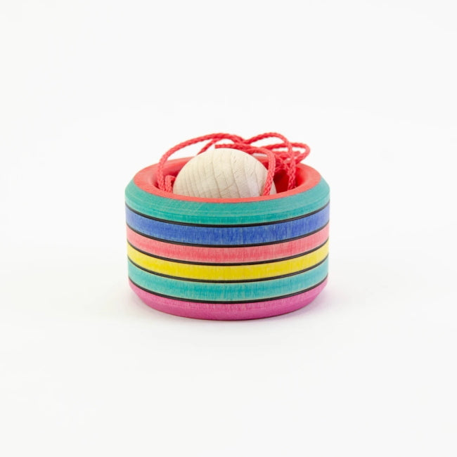 Mader | Bilboquet string and ball catch game